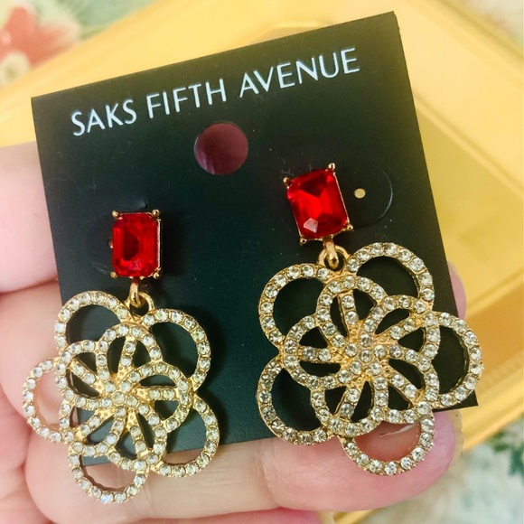 Saks Fifth Avenue EARRINGS🩷NEW Crystal / RED Flower SPARKLING DANGLE PIERCED - Picture 4 of 7